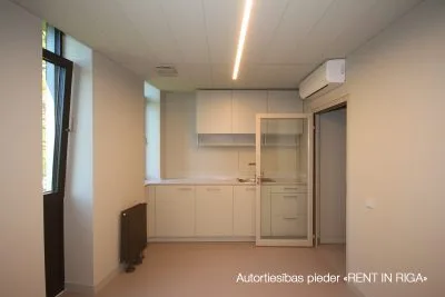 Izīrē biroju, Katrīnas dambis iela 20, Rīga, Labais krasts, Centrs / 1 320 € 8