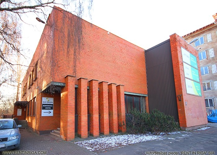 Trijādības iela 4 1