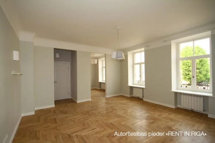 Krišjāņa Barona iela 76 1