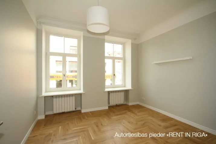 Krišjāņa Barona iela 76 6