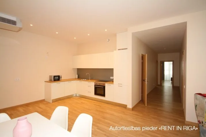 Izīrē dzīvokli, Mežaparka prospekts iela 1, Jūrmala, Dzintari / 2 750 € 19
