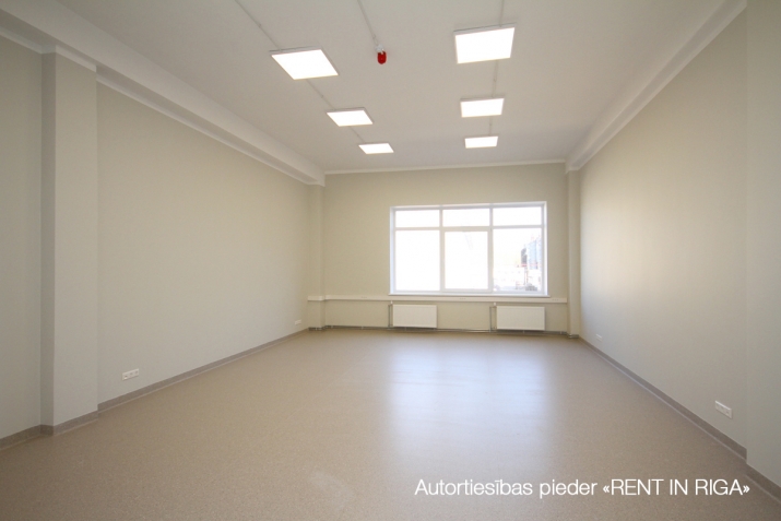 Izīrē biroju, Brīvības gatve iela 403, Rīga, Labais krasts, Jugla / 1 450 € 12