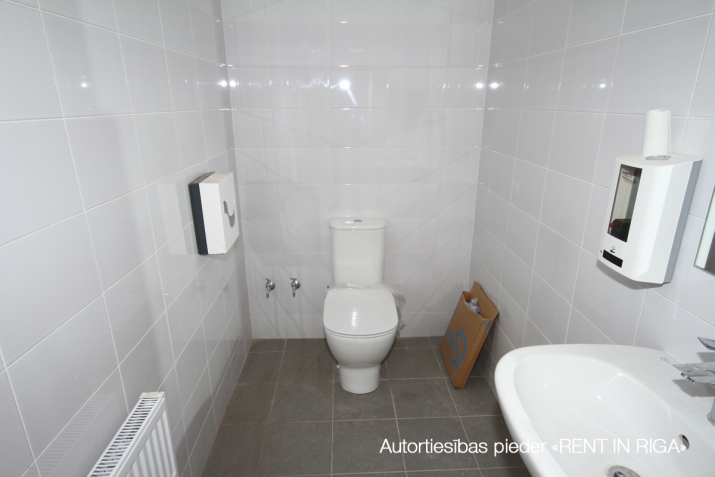 Izīrē biroju, Brīvības gatve iela 403, Rīga, Labais krasts, Jugla / 1 450 € 23