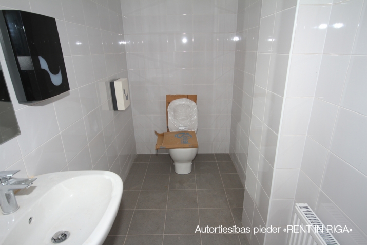 Izīrē biroju, Brīvības gatve iela 403, Rīga, Labais krasts, Jugla / 1 450 € 26