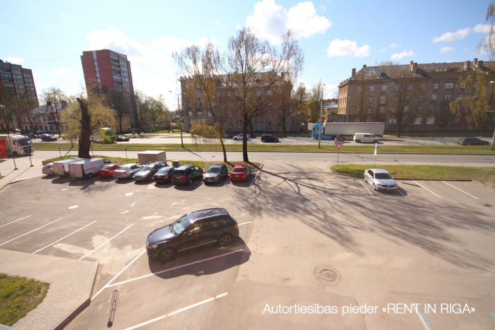 Izīrē biroju, Brīvības gatve iela 403, Rīga, Labais krasts, Jugla / 1 450 € 31