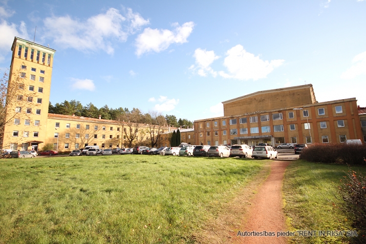 Šmerļa iela 3 6