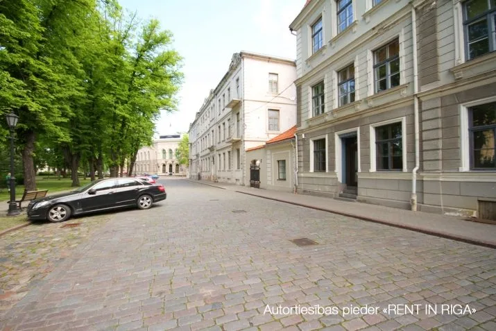 commercial premises For Rent, Pils laukums street 4, Rīga, Labais krasts, Vecrīga / 926 € 15