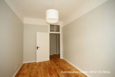 Izīrē dzīvokli, Krišjāņa Barona iela 76, Rīga, Labais krasts, Centrs / 670 € 8