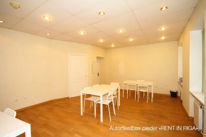 commercial premises For Rent, Brīvības street 144, Rīga, Labais krasts, Centrs / 173 € 2