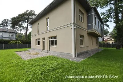 Izīrē māju, Vidus prospekts iela 60, Jūrmala, Lielupe / 7 950 € 4