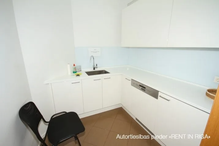 Izīrē biroju, Muitas iela 1, Rīga, Labais krasts, Centrs / 5 184 € 14