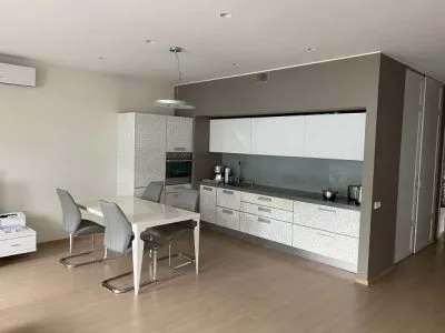 Izīrē dzīvokli, Jeruzalemes iela 10, Rīga, Labais krasts, Centrs / 1 600 € 2