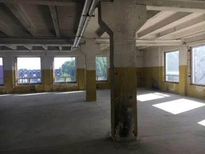 Izīrē ražošanas telpas, Kalnciema iela 87, Rīga, Šampēteris / 6600 € 4