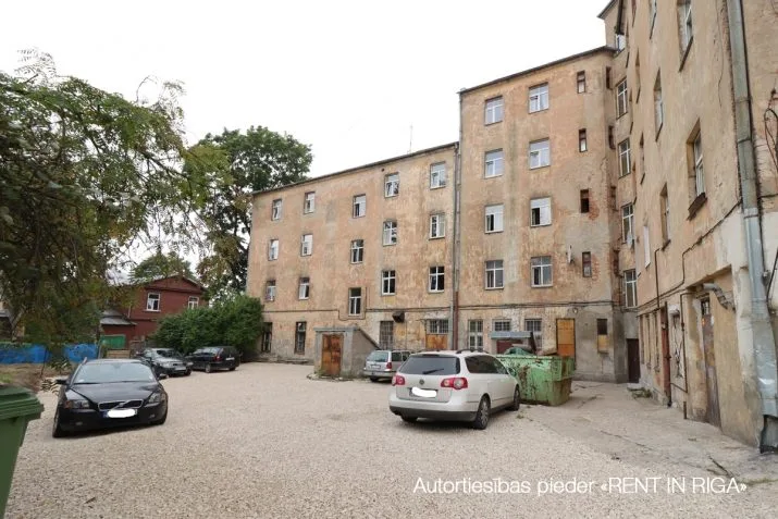 Daugavpils iela 10/12 7