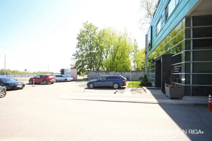 Izīrē tirdzniecības telpas, Mūkusalas iela 42, Rīga, Kreisais krasts, Pārdaugava (tuvā) / 3 043 € 14