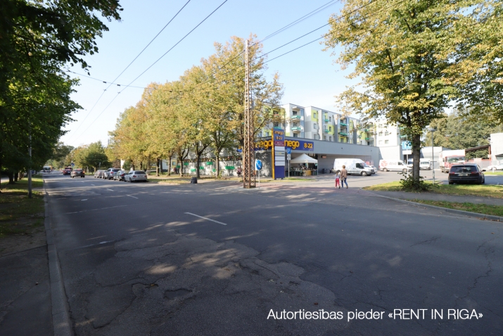 Izīrē tirdzniecības telpas, Biķernieku iela 16a, Rīga, Labais krasts, Teika / 698 € 4