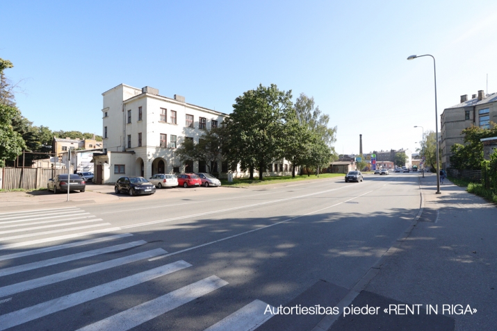 Senču iela 4 1