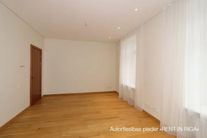 Pārdod dzīvokli, Krišjāņa Valdemāra iela 37, Rīga, Labais krasts, Centrs / 295 000 € 8