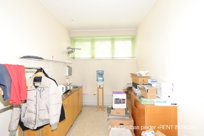 Izīrē komercplatību, Firsa Sadovņikova iela 21, Rīga, Labais krasts, Maskavas forštate / 2 063 € 14