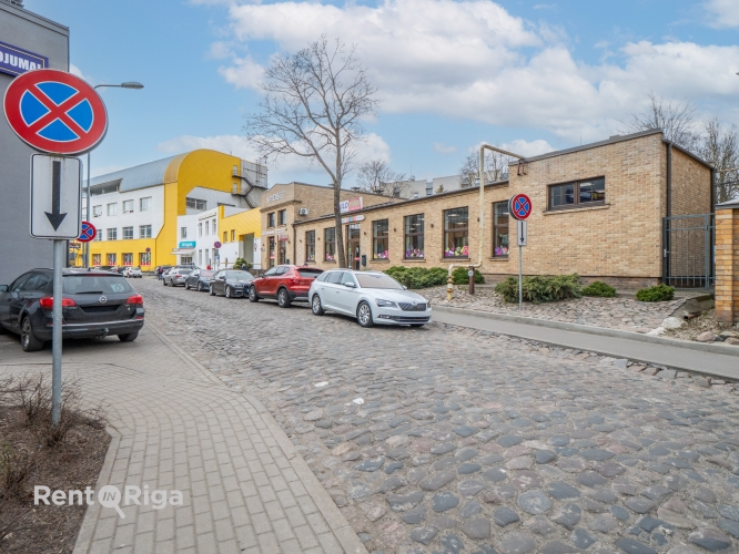 Pilsoņu iela 1 9