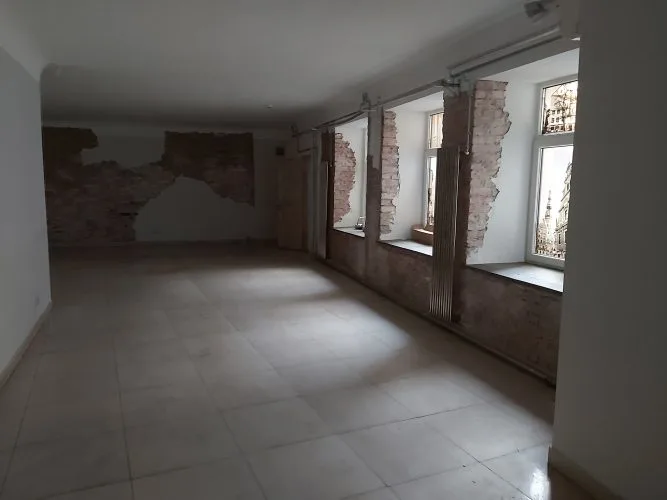 Riharda Vāgnera iela 8 1