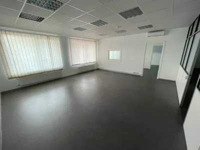 commercial premises For Rent, Uriekstes street 3, Rīga, Labais krasts, Sarkandaugava / 2 400 € 2