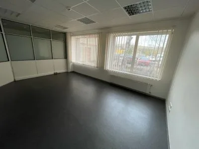 commercial premises For Rent, Uriekstes street 3, Rīga, Labais krasts, Sarkandaugava / 2 400 € 5