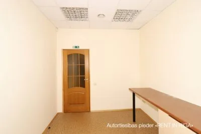 Izīrē tirdzniecības telpas, Artilērijas iela 40, Rīga, Labais krasts, Centrs / 881 € 12