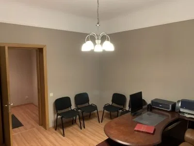 Pārdod biroju, Stabu iela 41, Rīga, Labais krasts, Centrs / 215 000 € 1