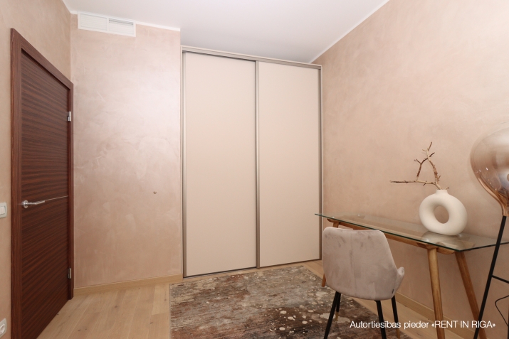 Izīrē dzīvokli, Strēlnieku iela 7, Rīga, Labais krasts, Centrs / 1 000 € 9