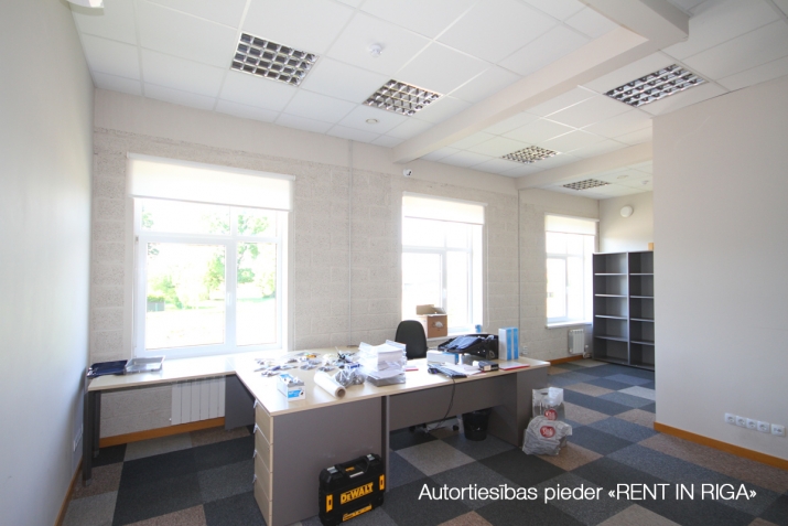 Image 1 of 10