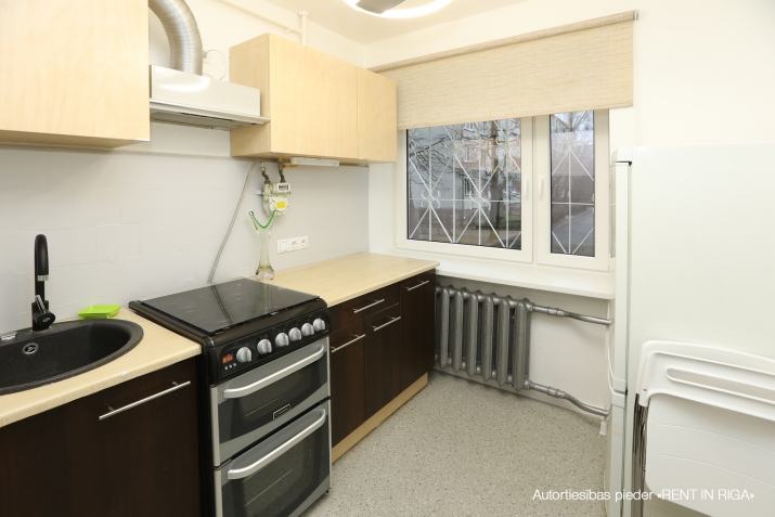 Izīrē dzīvokli, Lokomotīves iela 22, Rīga, Labais krasts, Ķengarags / 300 € 8