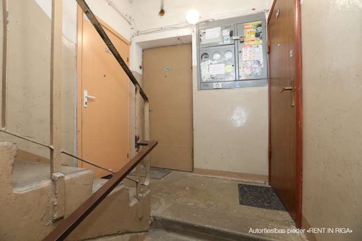Izīrē dzīvokli, Lokomotīves iela 22, Rīga, Labais krasts, Ķengarags / 300 € 2