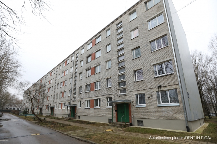 Izīrē dzīvokli, Lokomotīves iela 22, Rīga, Labais krasts, Ķengarags / 300 € 1