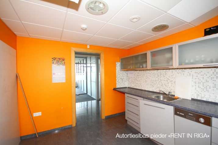 Office For Rent, Ziedleju street 2, Mārupes novads, Mārupe / 1 700 € 12