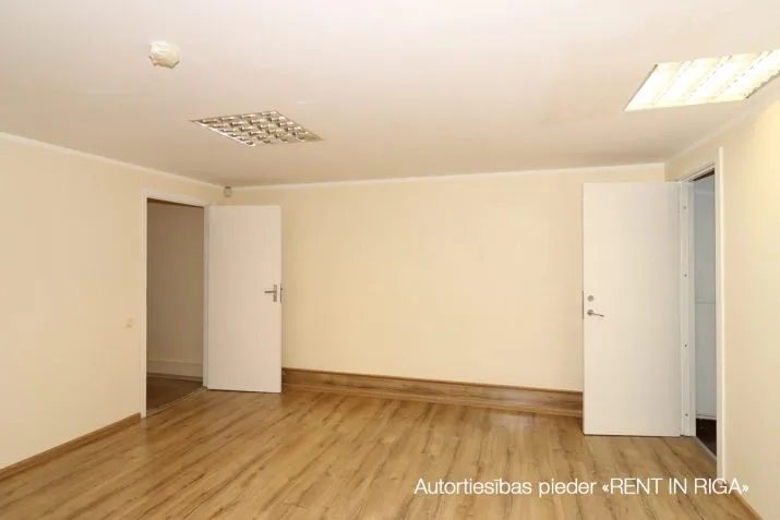 Artilērijas iela 40 4