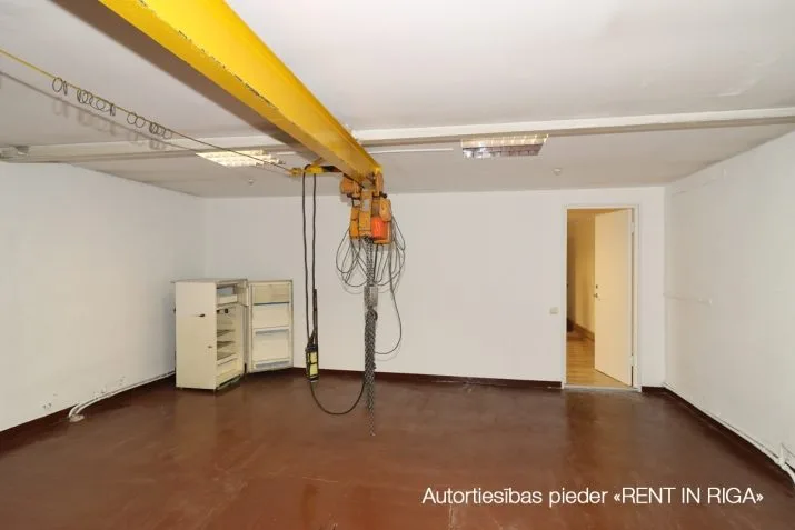Izīrē tirdzniecības telpas, Artilērijas iela 40, Rīga, Labais krasts, Centrs / 415 € 10