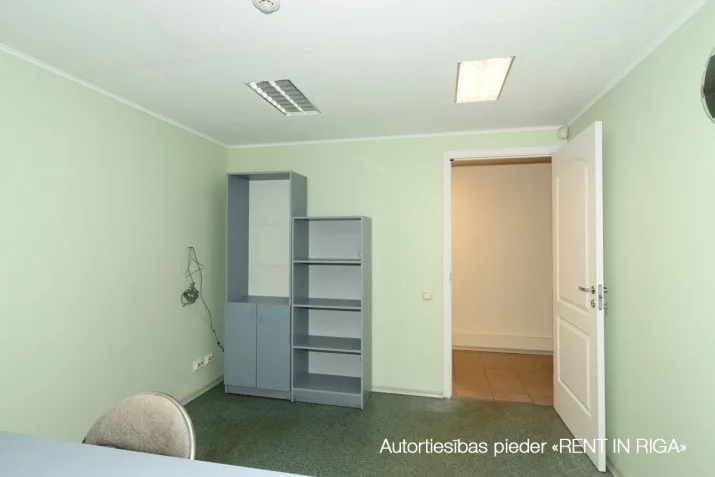 Artilērijas iela 40 6