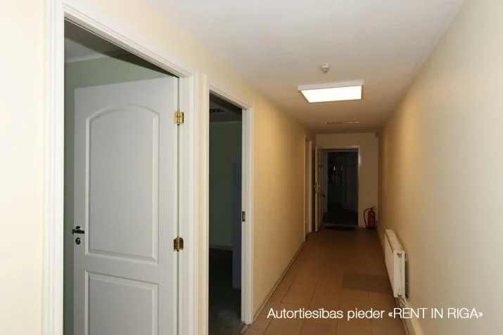 Izīrē tirdzniecības telpas, Artilērijas iela 40, Rīga, Labais krasts, Centrs / 415 € 8