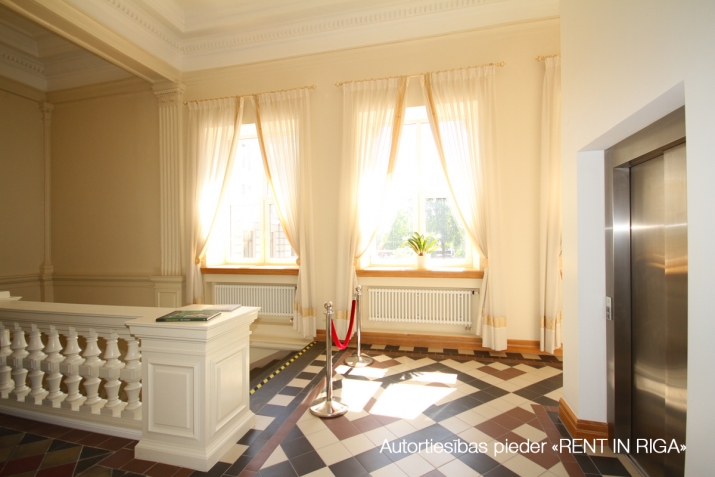 Izīrē biroju, Vingrotāju iela 1, Rīga, Labais krasts, Centrs / 3 020 € 10