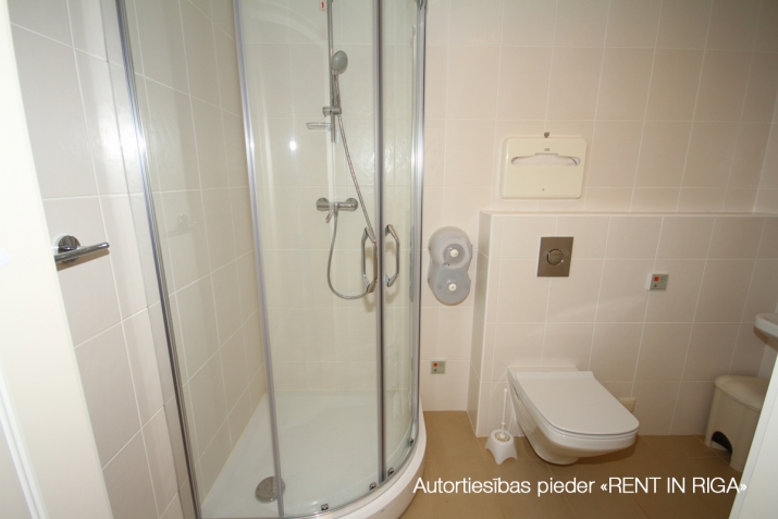 Izīrē biroju, Vingrotāju iela 1, Rīga, Labais krasts, Centrs / 3 020 € 11