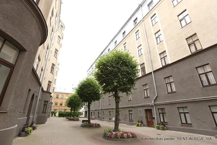 Apartment For Rent, Pulkveža Brieža street 7, Rīga, Labais krasts, Centrs / 1 000 € 17