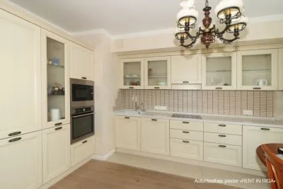 Izīrē dzīvokli, Antonijas iela 16A, Rīga, Centrs / 2100 € 2