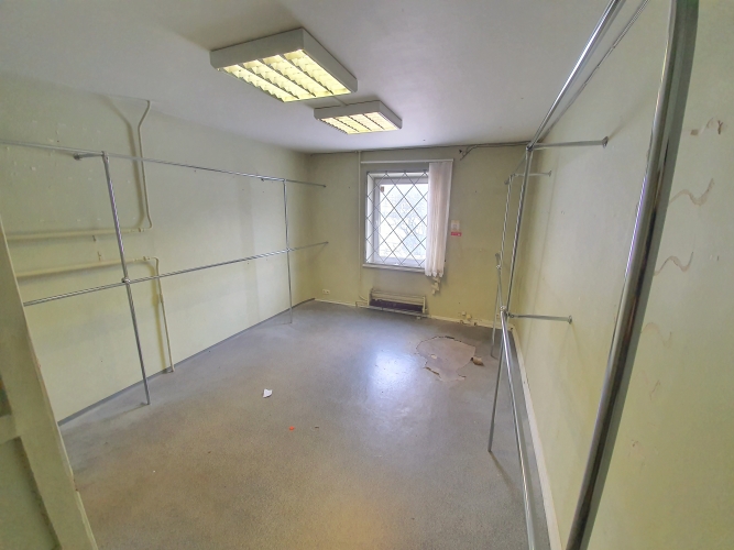Pārdod tirdzniecības telpas, Bieziņa iela 1, Rīga, Kreisais krasts, Zolitūde / 500 000 € 25