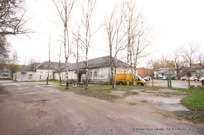Plēksnes iela 9 13