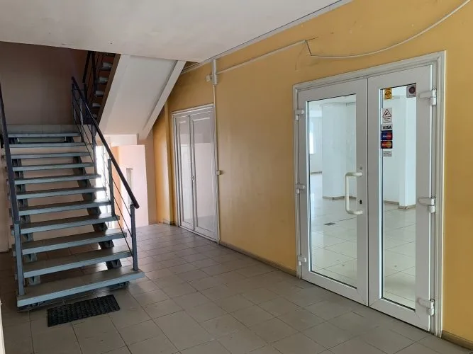 Izīrē tirdzniecības telpas, Matīsa iela 28A, Rīga, Labais krasts, Centrs / 1 000 € 9
