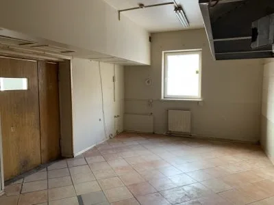 Izīrē tirdzniecības telpas, Matīsa iela 28A, Rīga, Labais krasts, Centrs / 1 000 € 7