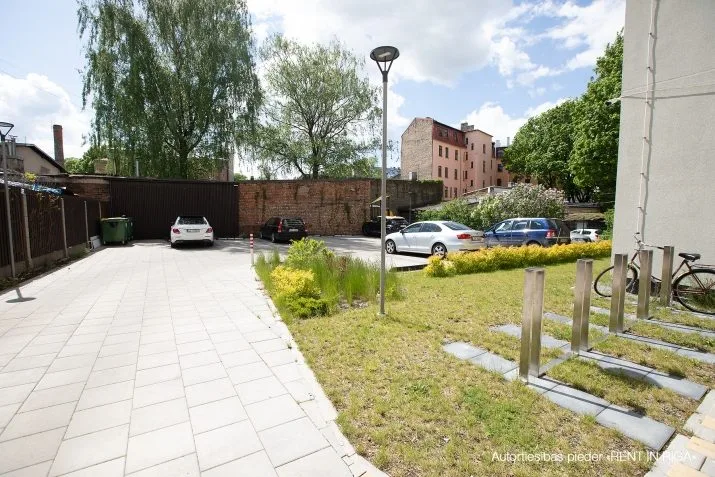 commercial premises For Rent, Stabu street 100, Rīga, Labais krasts, Centrs / 1 415 € 12