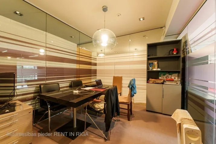 Pārdod biroju, Dārzaugļu iela 1, Rīga, Labais krasts, Centrs / 164 000 € 18