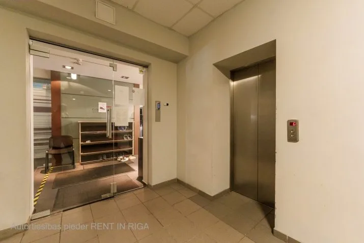 Pārdod biroju, Dārzaugļu iela 1, Rīga, Labais krasts, Centrs / 164 000 € 20